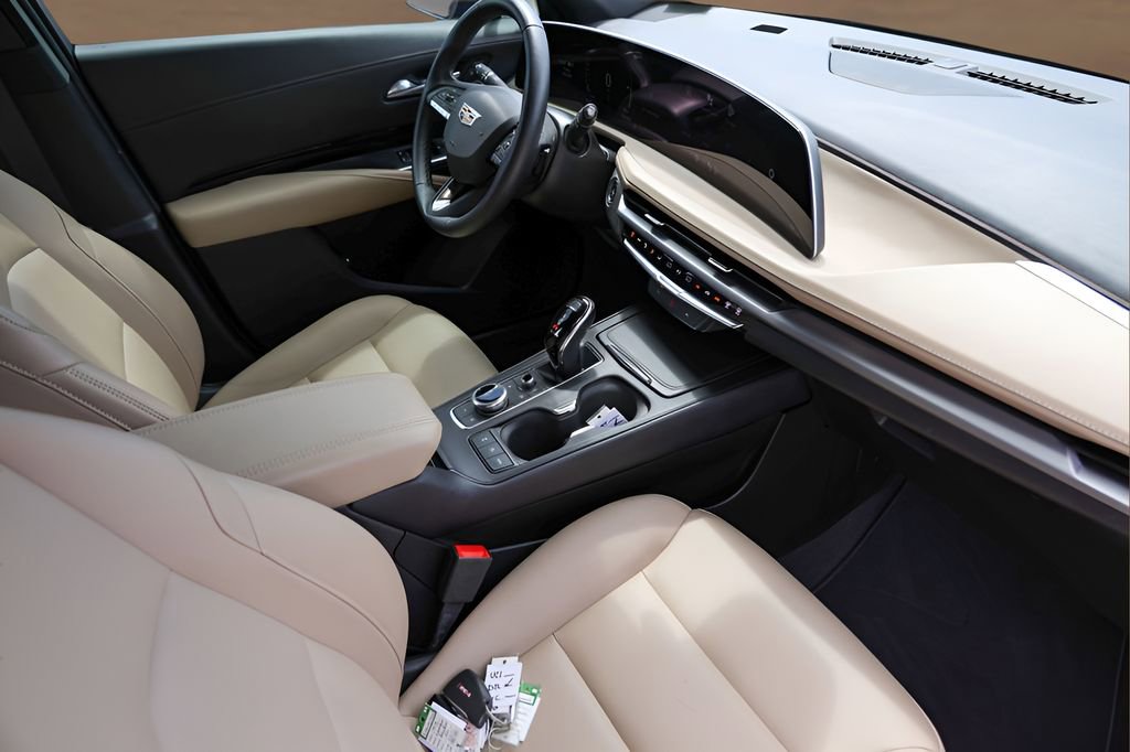 Certified 2024 Cadillac XT4 Luxury FWD image 26