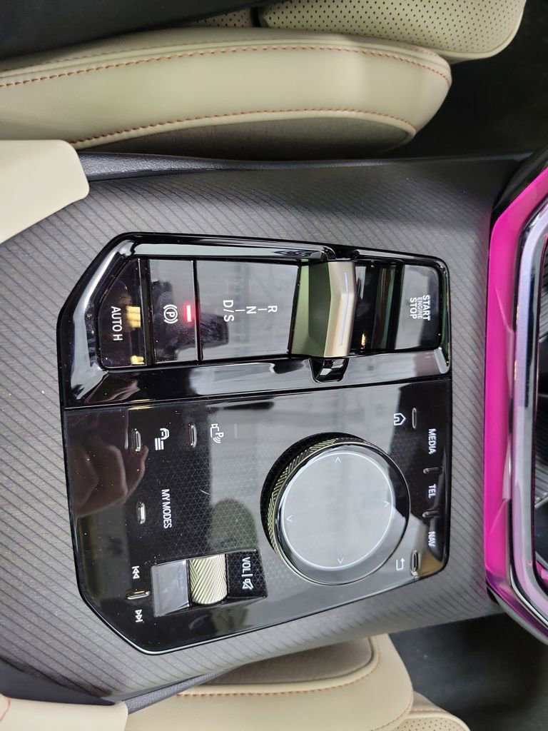 Used 2025 BMW X3 xDrive30i w/ Premium Package image 48