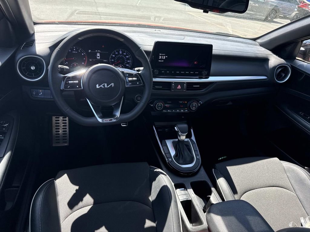 Used 2023 Kia Forte GT-Line w/ GT-Line Premium Package FWD image 14