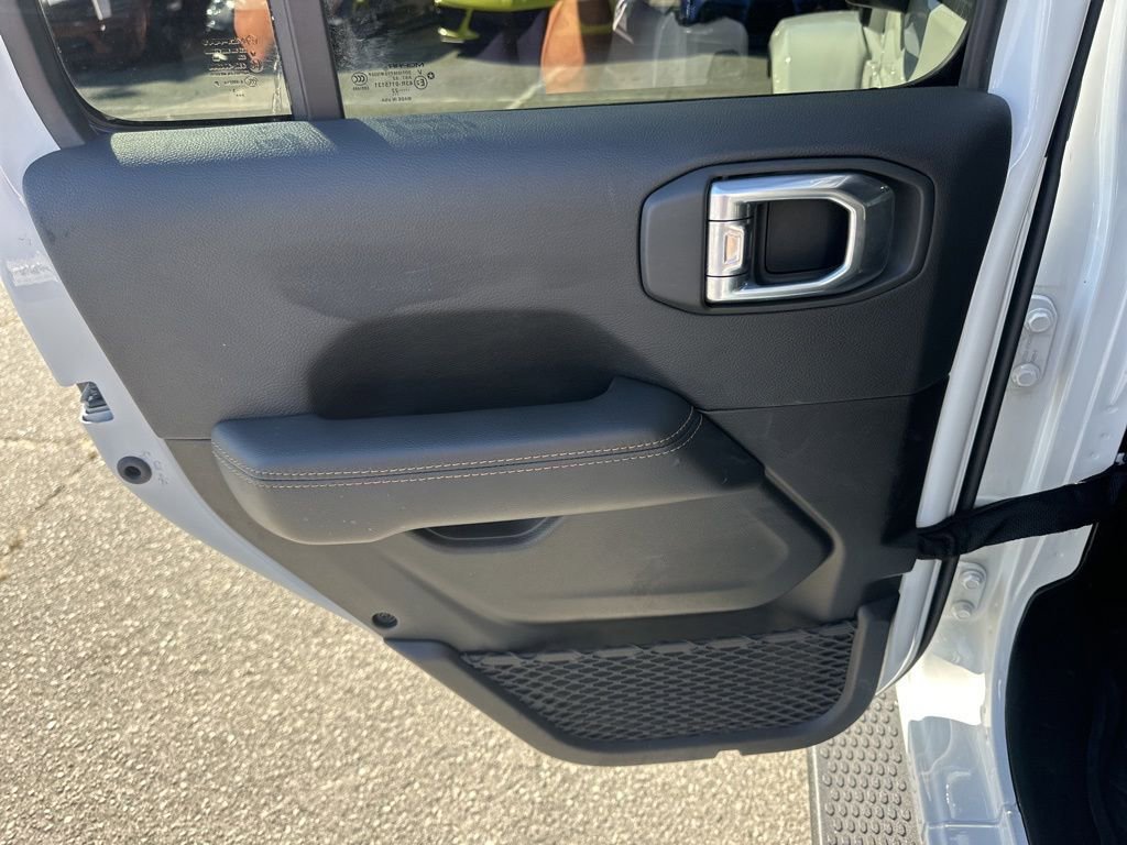 Used 2022 Jeep Wrangler Unlimited Sahara image 26