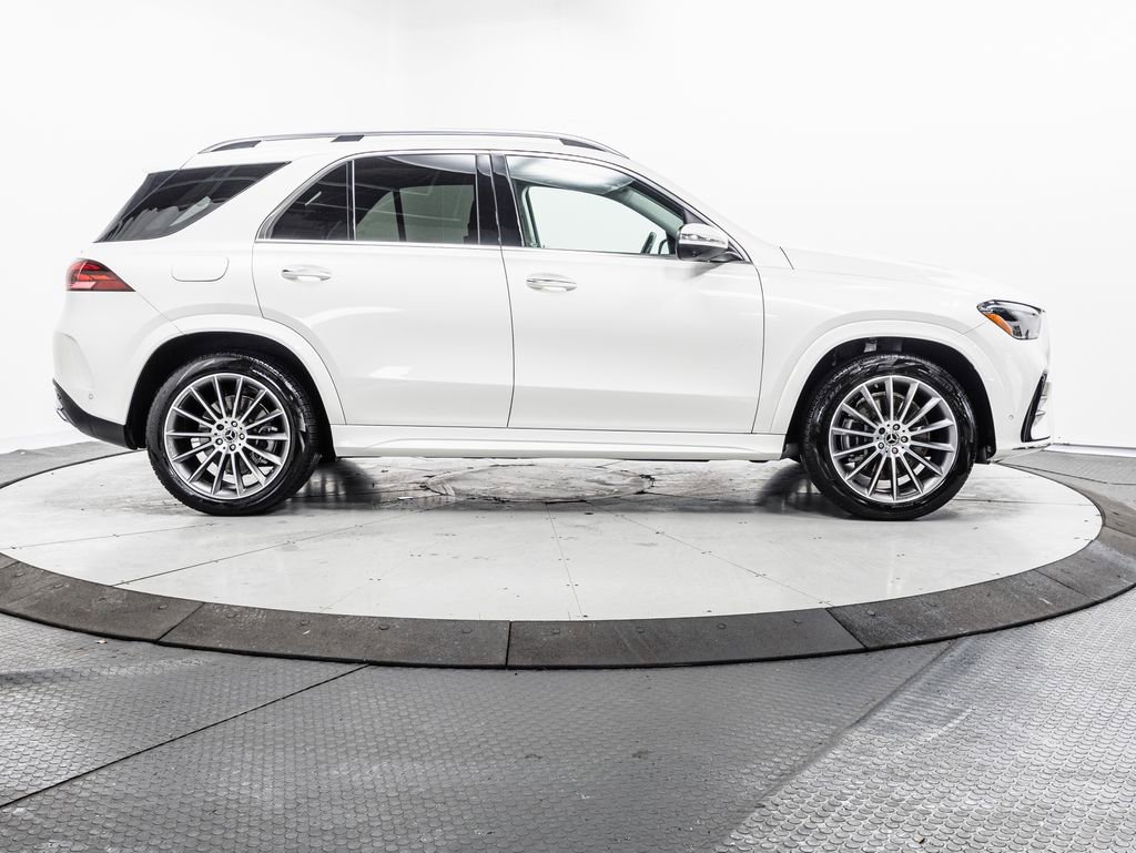 Used 2024 Mercedes-Benz GLE 450e 4MATIC w/ AMG Line Exterior image 35