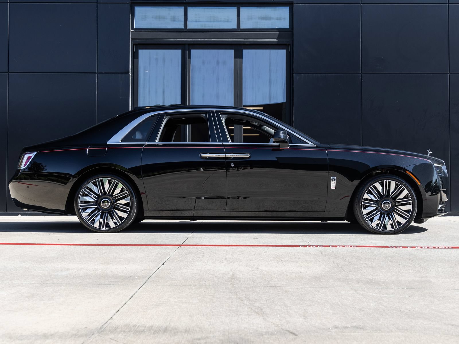 New 2027 Rolls-Royce Ghost AWD/4WD image 12