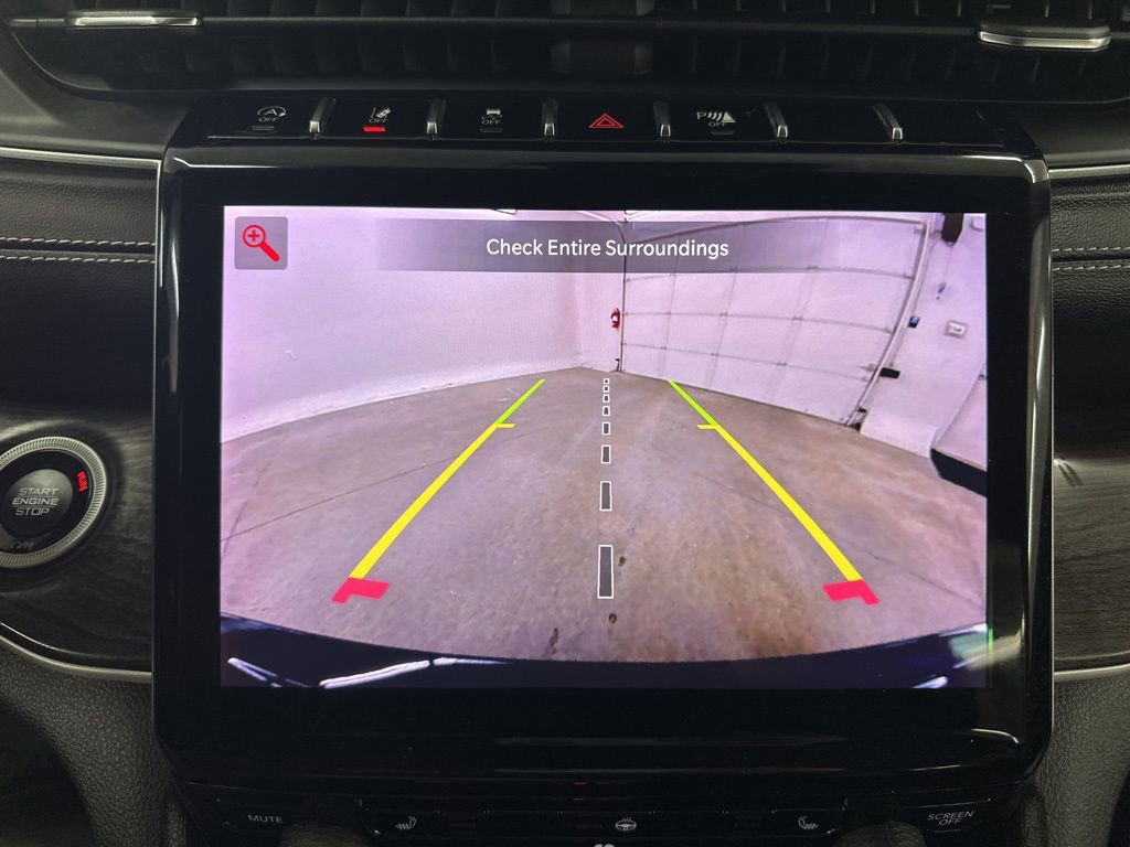 Used 2023 Jeep Grand Cherokee Limited w/ Black Appearance Package image 49