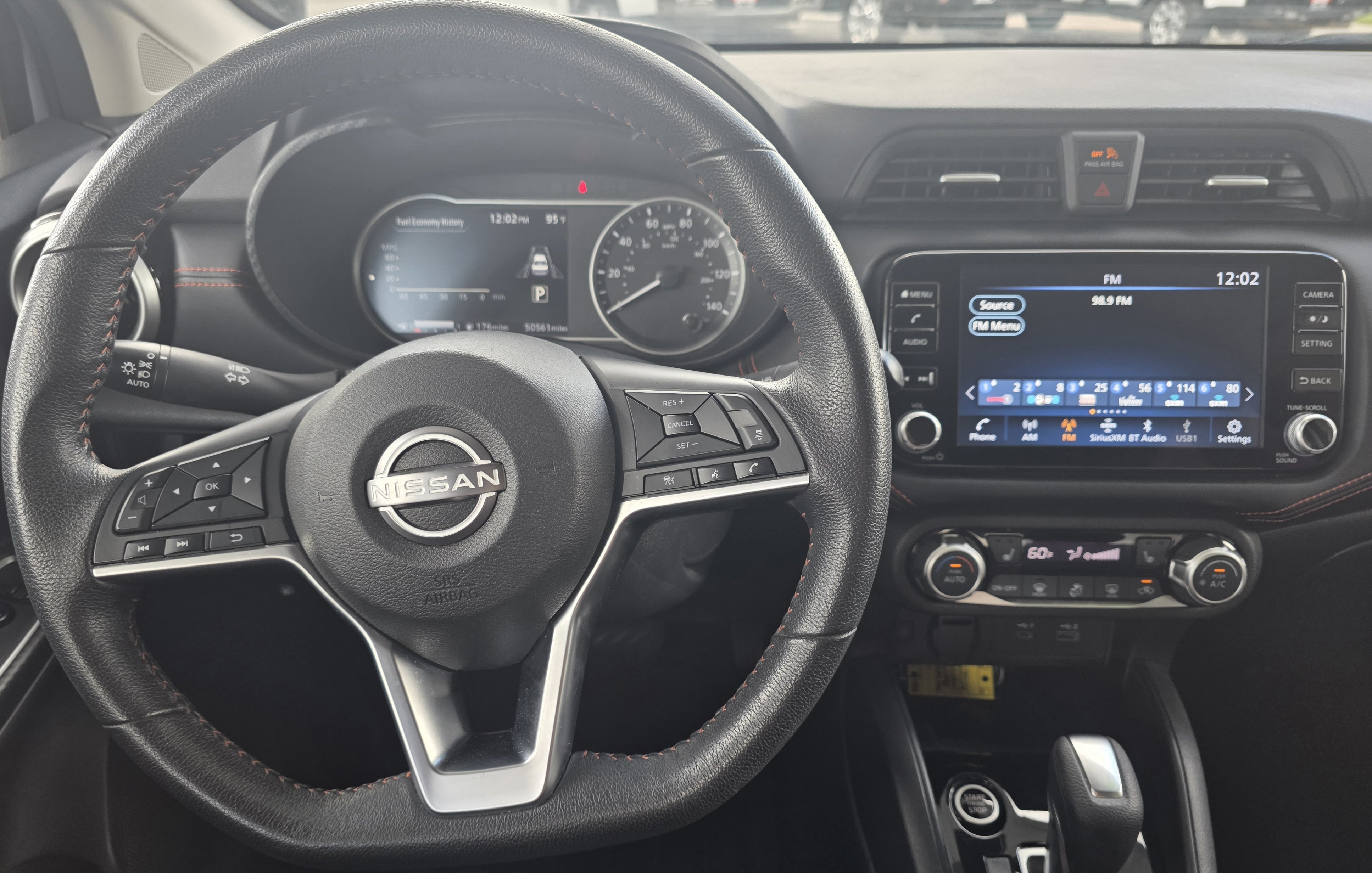 Used 2024 Nissan Versa SR FWD image 17