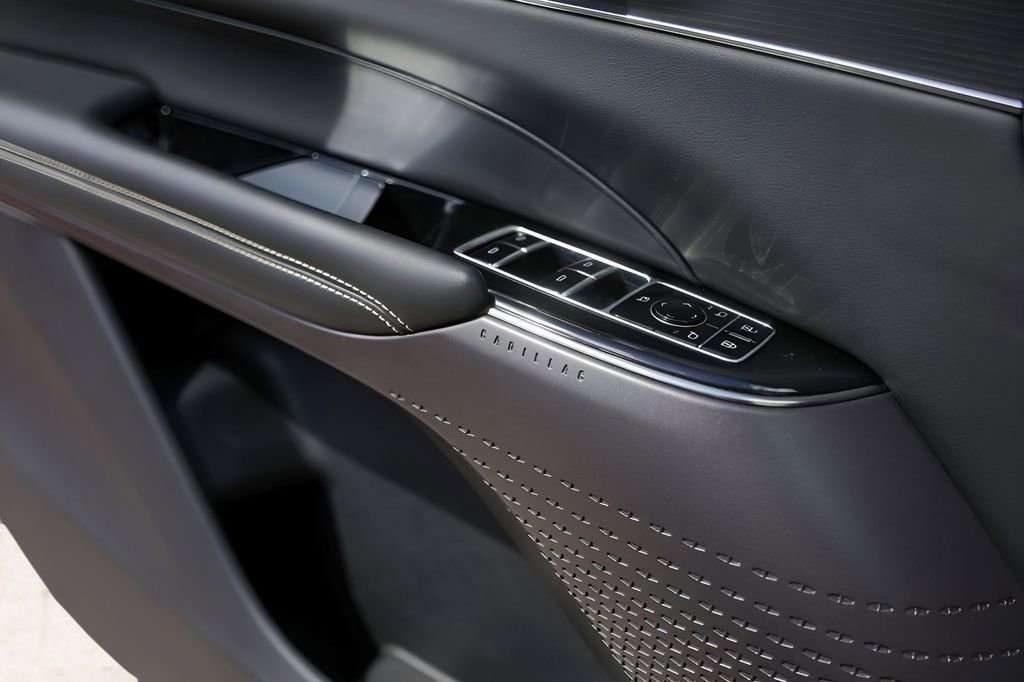 Certified 2024 Cadillac Lyriq Luxury image 19