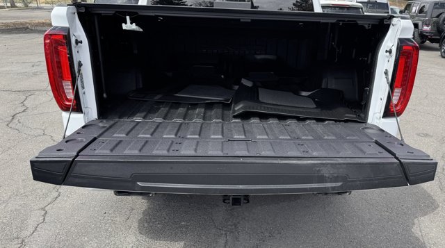 Used 2023 GMC Sierra 1500 Denali w/ Technology Package AWD/4WD image 8
