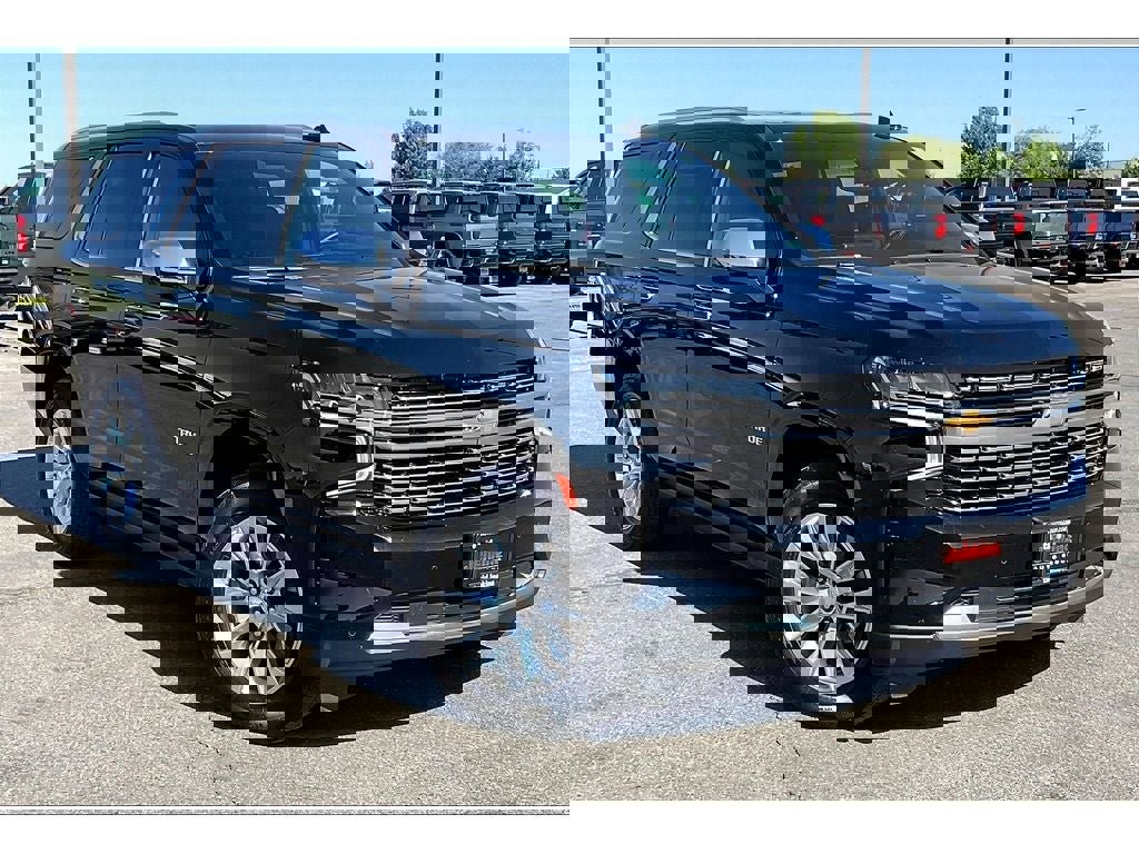 Used 2023 Chevrolet Tahoe Premier image 2