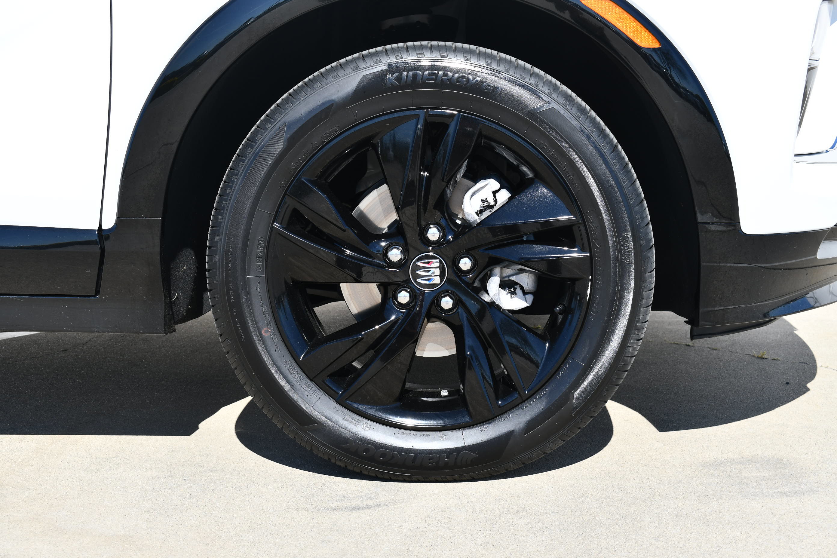 Used 2024 Buick Encore GX Sport Touring image 9