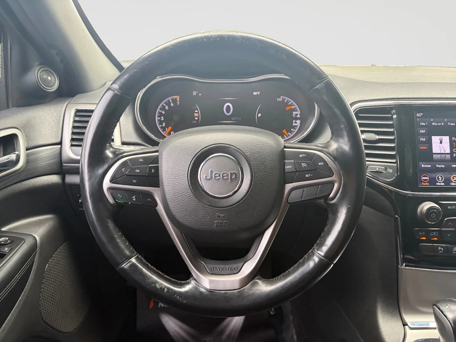 Used 2019 Jeep Grand Cherokee Altitude AWD/4WD image 29