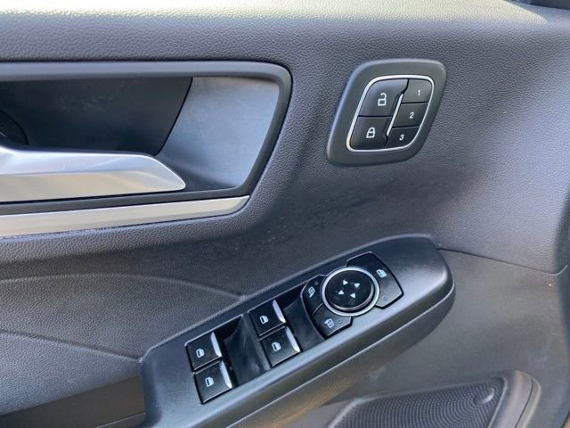 Used 2023 Ford Escape Platinum image 17