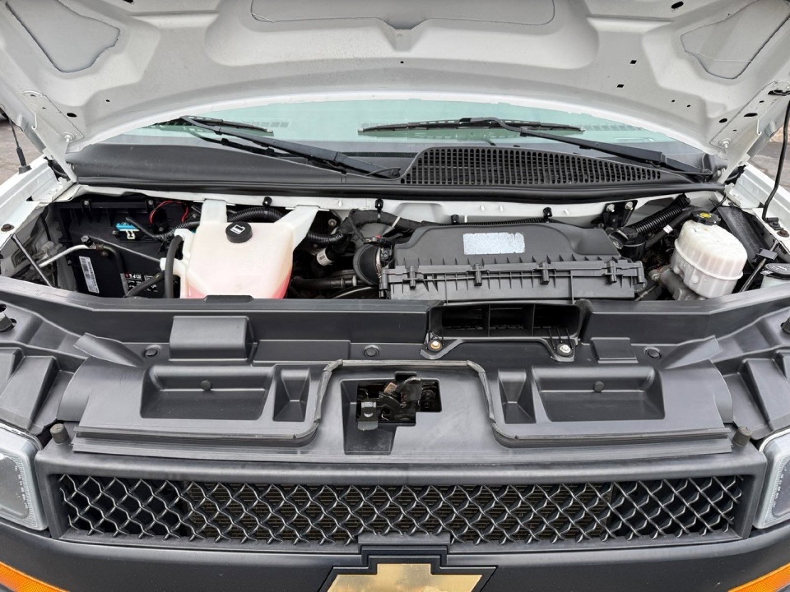 Used 2018 Chevrolet Express 2500 w/ Driver Convenience Package image 34