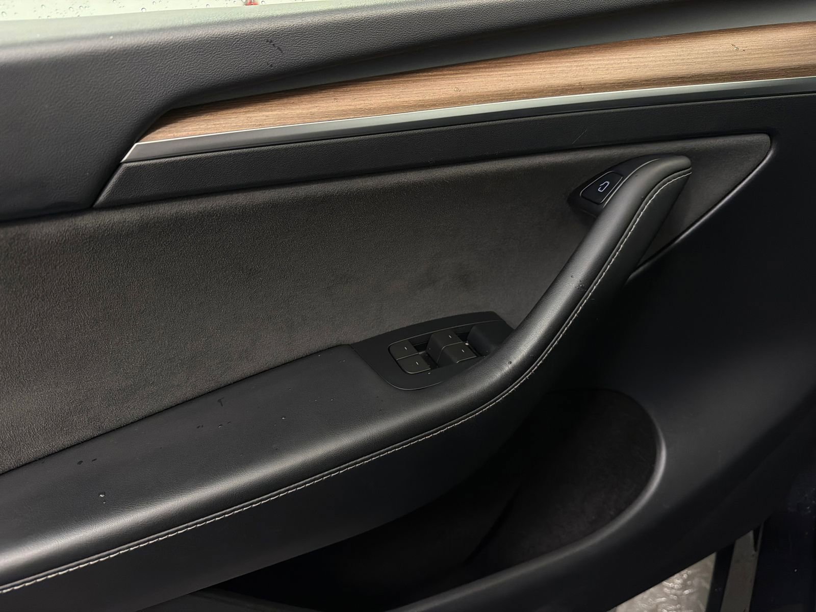 Used 2024 Tesla Model Y Long Range image 31