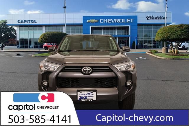 Used 2021 Toyota 4Runner SR5 Premium w/ Moonroof Package AWD/4WD image 8