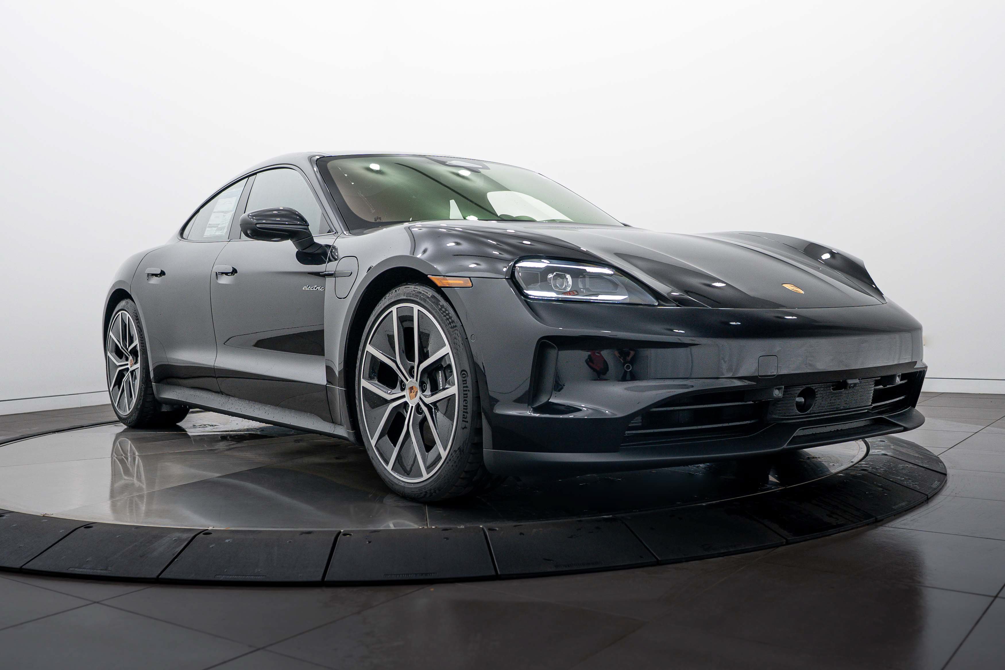 New 2026 Porsche Taycan AWD/4WD image 9