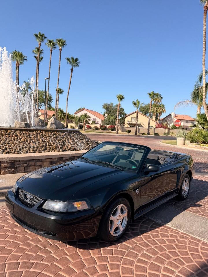 Used 2004 Ford Mustang Convertible RWD image 38