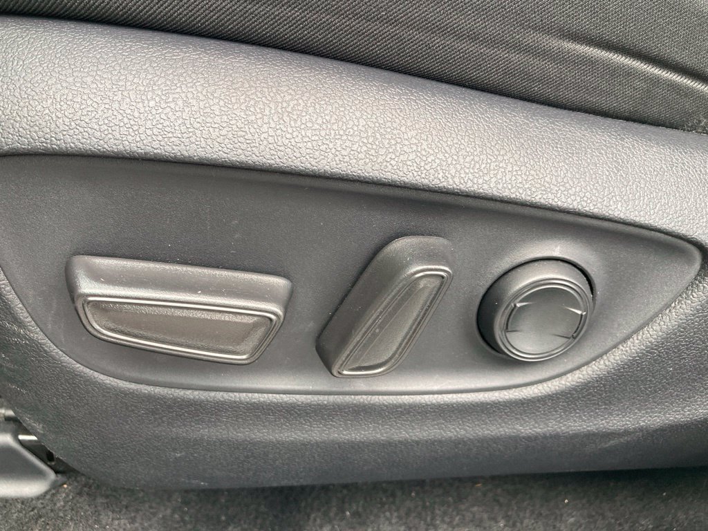 Certified 2025 Toyota RAV4 XLE AWD/4WD image 14