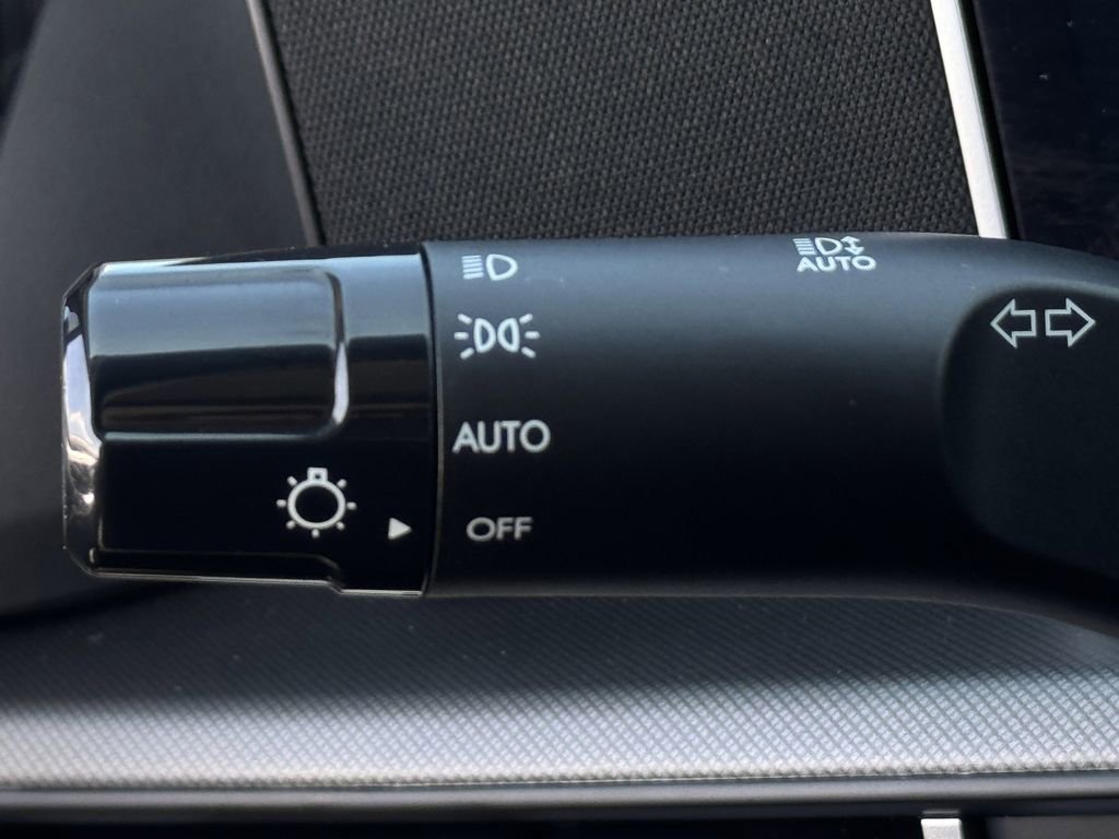 Used 2025 Hyundai Santa Fe SEL image 10