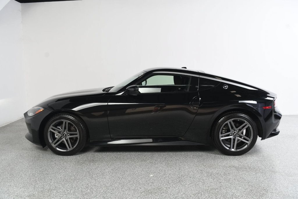 Used 2026 Nissan Z Sport w/ Floor Mat Package RWD image 3