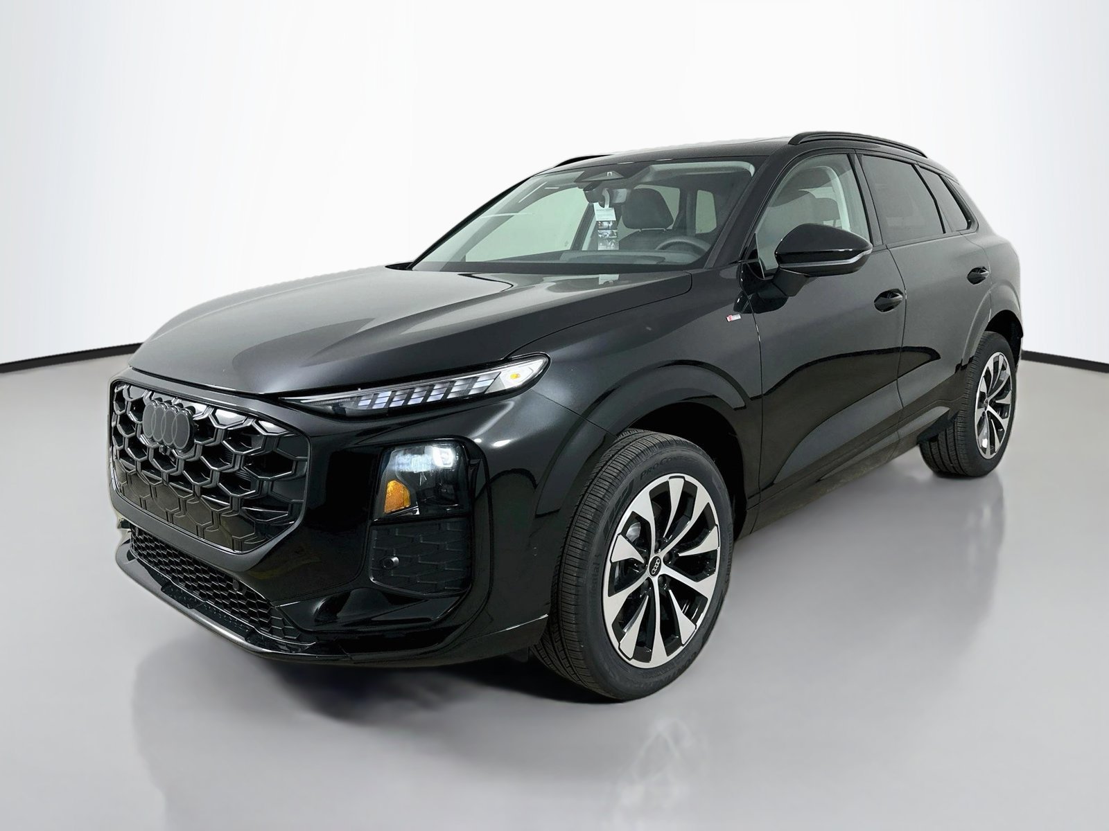New 2026 Audi Q3 quattro 2.0T AWD/4WD image 1