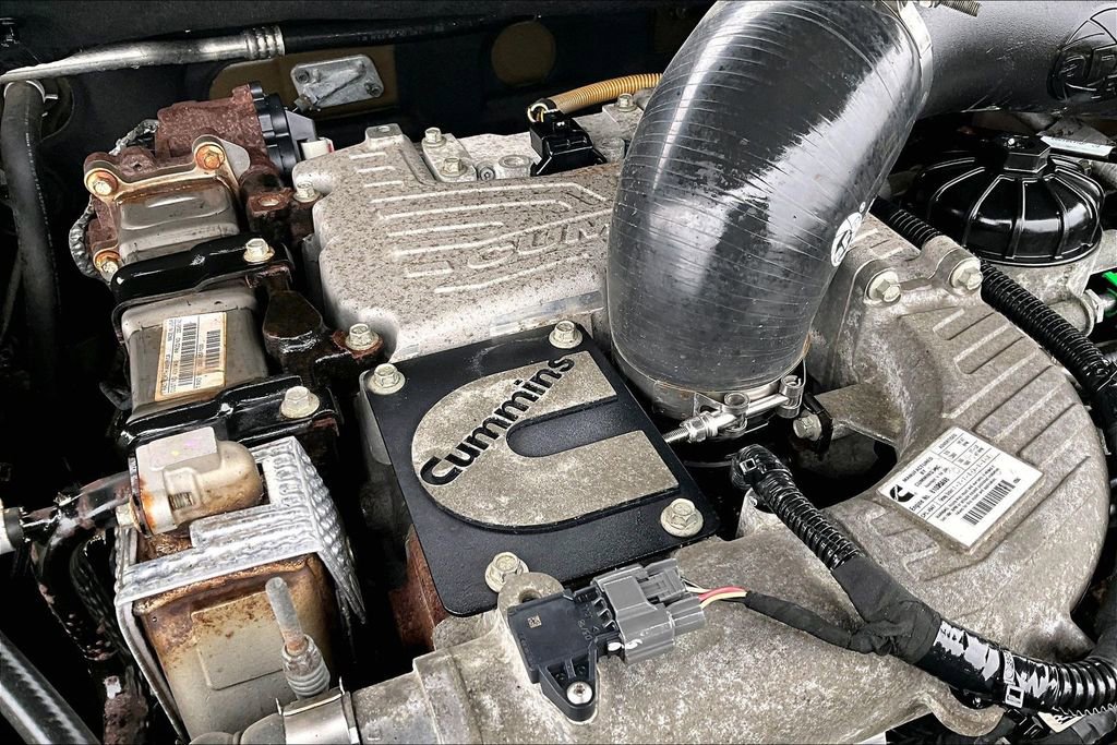 Used 2018 Nissan Titan Platinum Reserve image 31