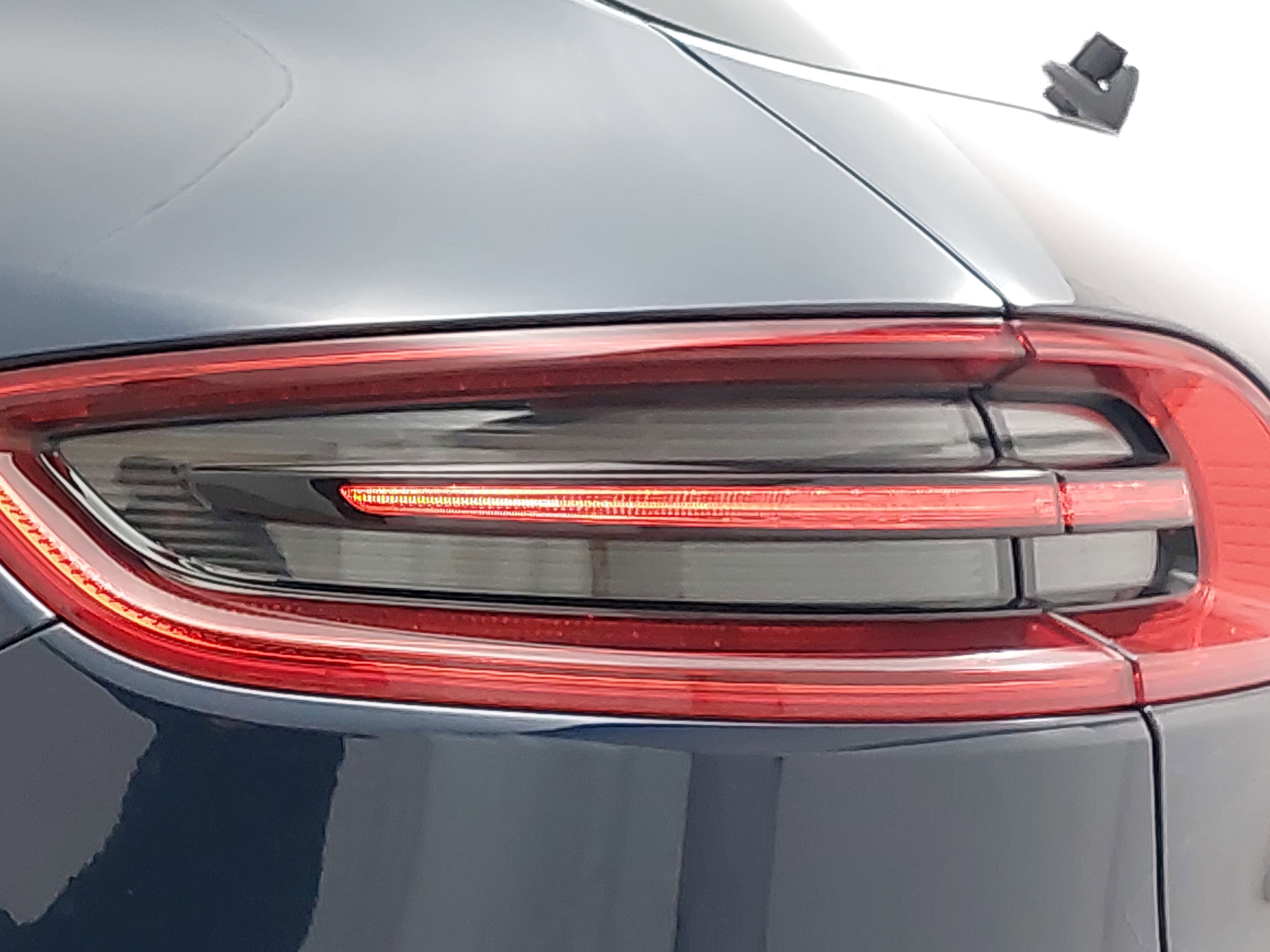 Used 2017 Porsche Macan AWD/4WD image 37