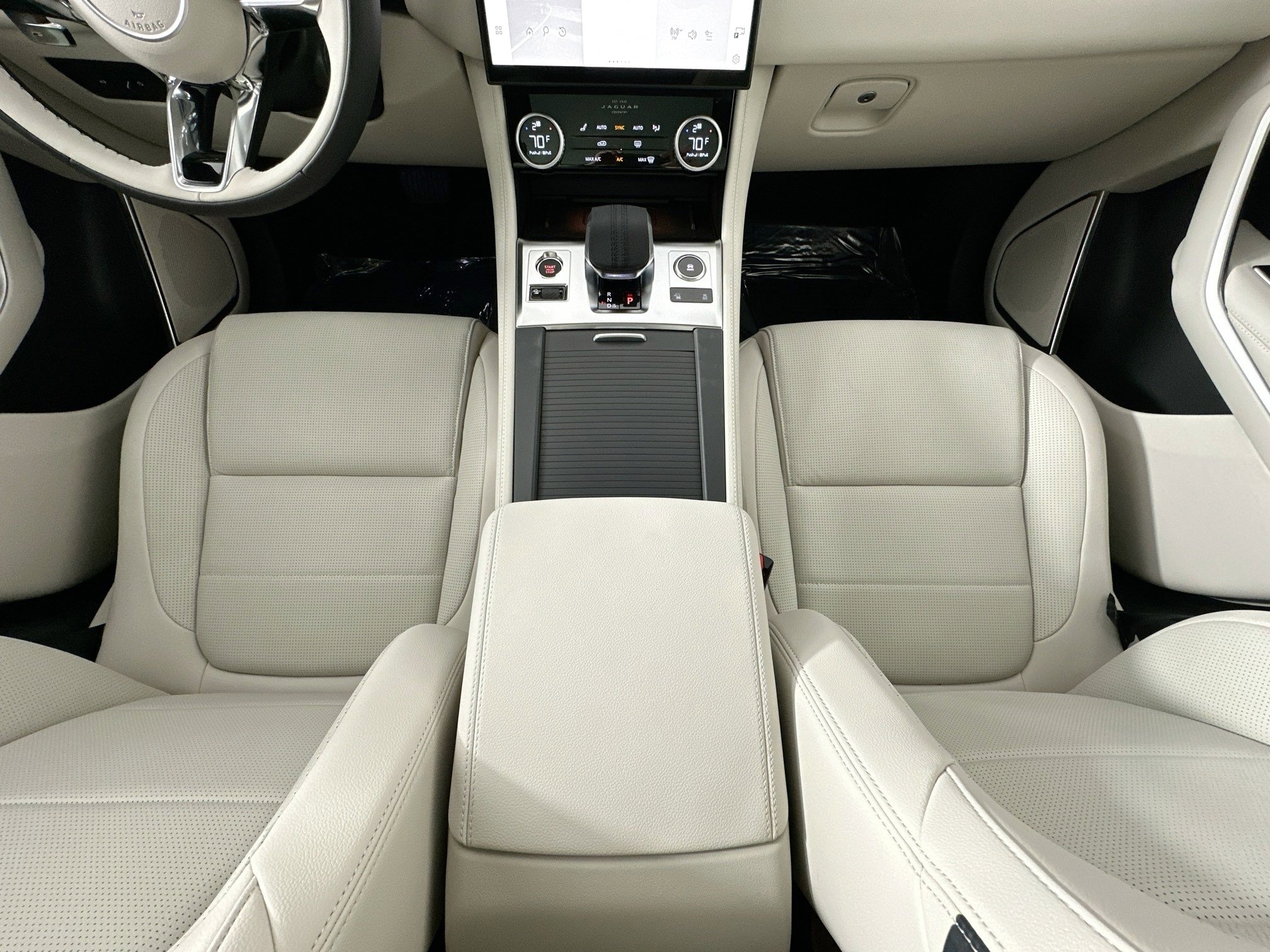Used 2026 Jaguar F-PACE R-Dynamic S image 22