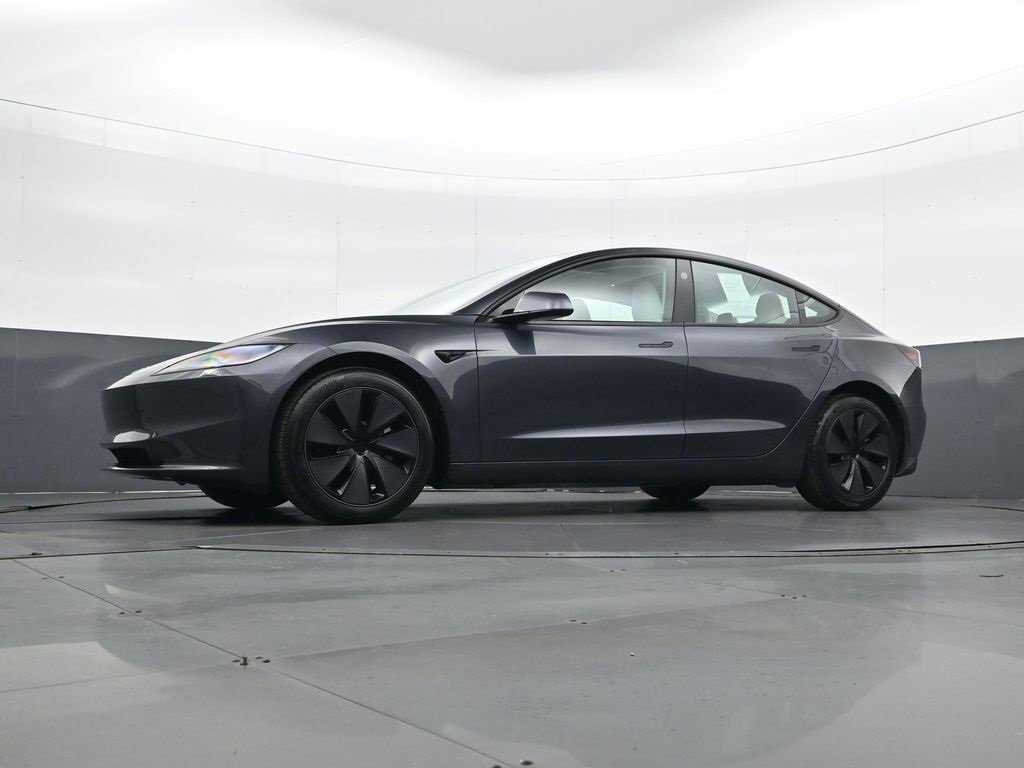 Used 2025 Tesla Model 3 Long Range image 31