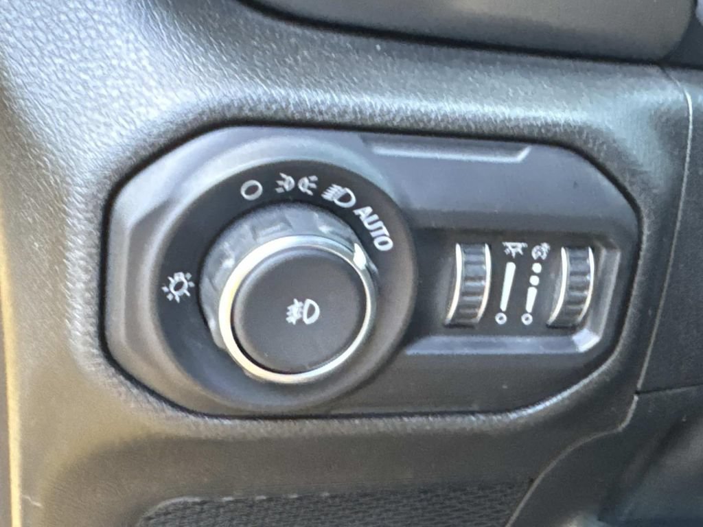 Used 2019 Jeep Wrangler Unlimited Rubicon AWD/4WD image 32