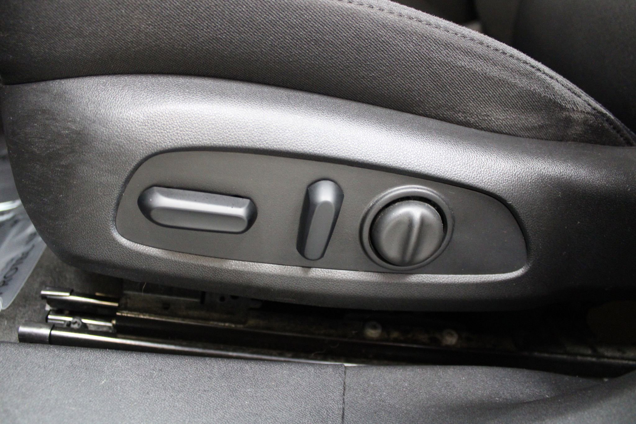 Used 2018 Chevrolet Malibu LT image 13