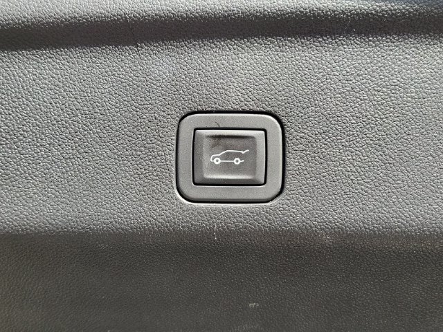 Certified 2025 Chevrolet Tahoe Premier RWD image 18