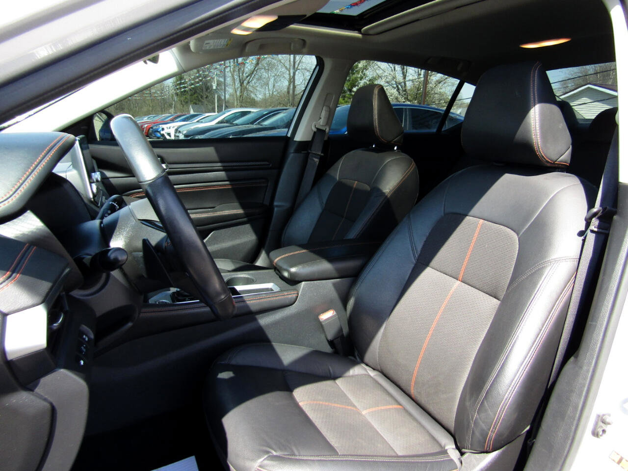 Used 2021 Nissan Altima 2.5 SR w/ SR Premium Package image 18