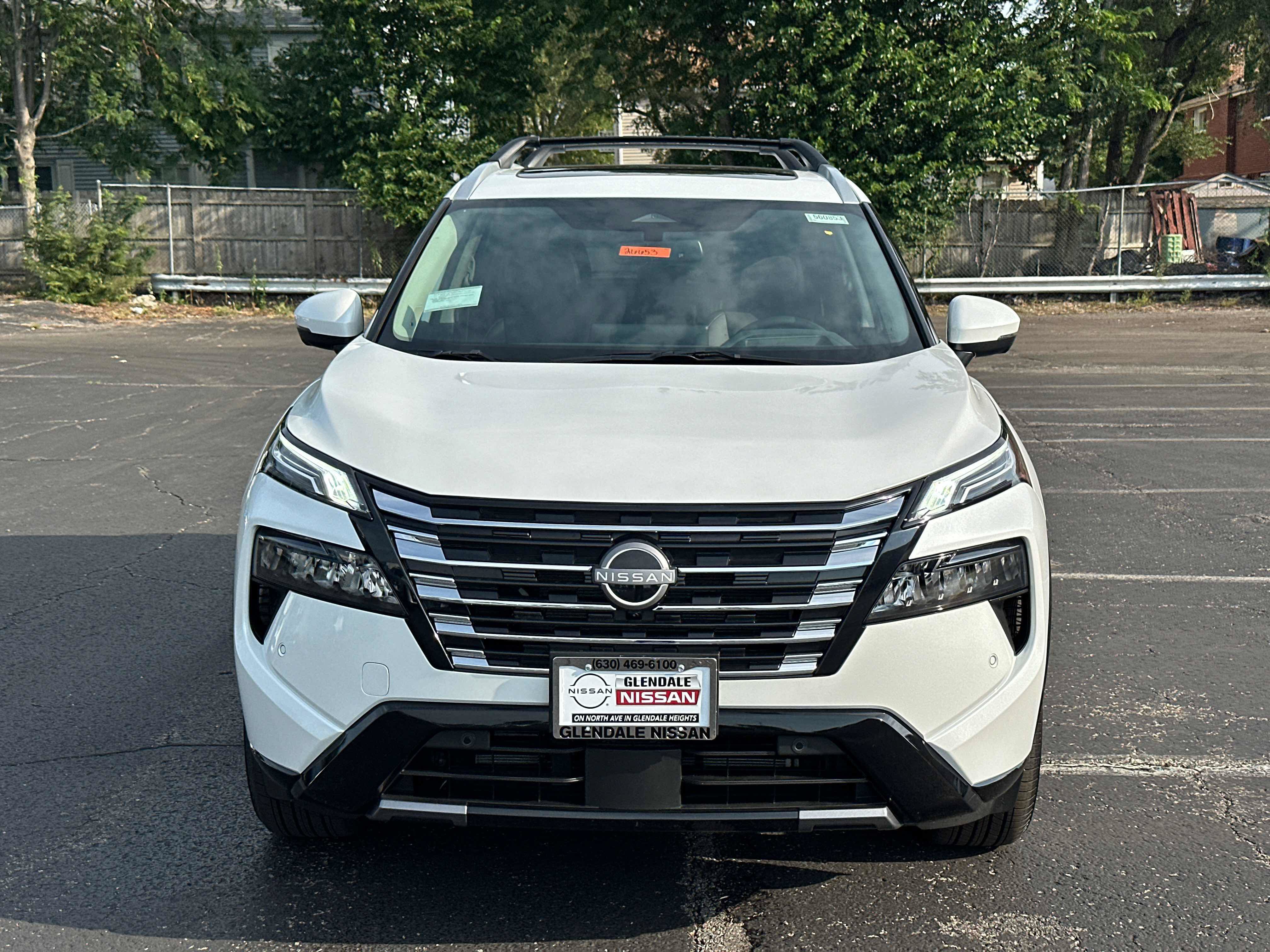 New 2026 Nissan Rogue Platinum w/ Platinum Premium Package AWD/4WD image 2