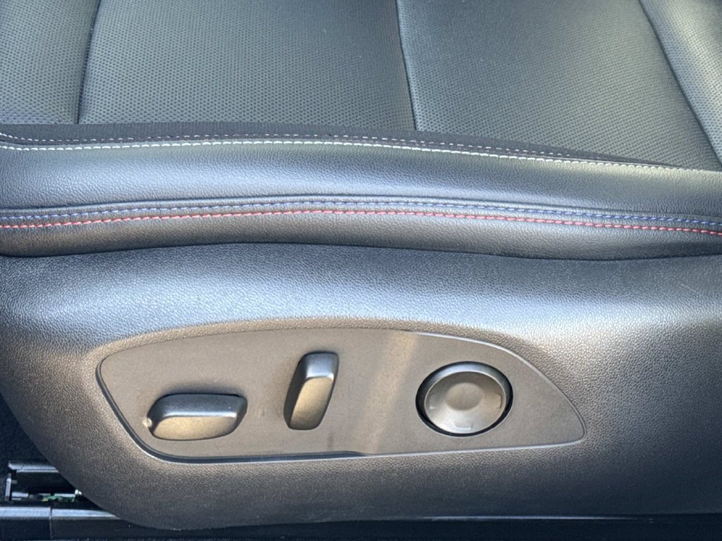 Used 2024 Chevrolet Equinox EV RS FWD image 23