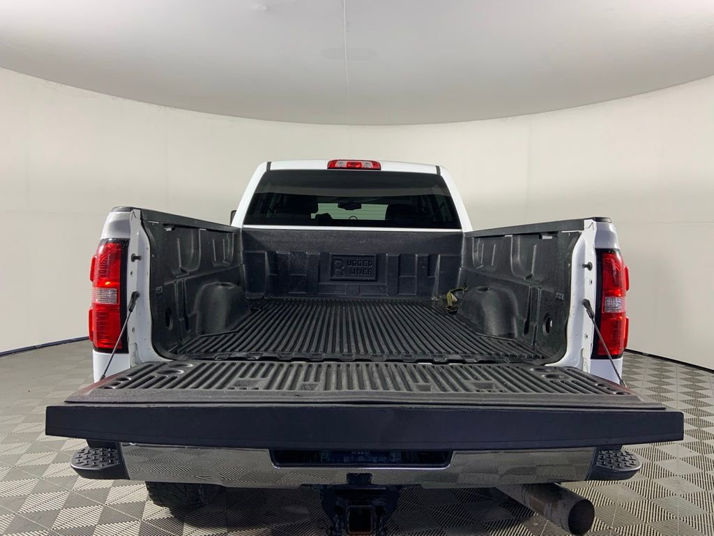 Used 2019 GMC Sierra 2500 SLT w/ Duramax Plus Package AWD/4WD image 9