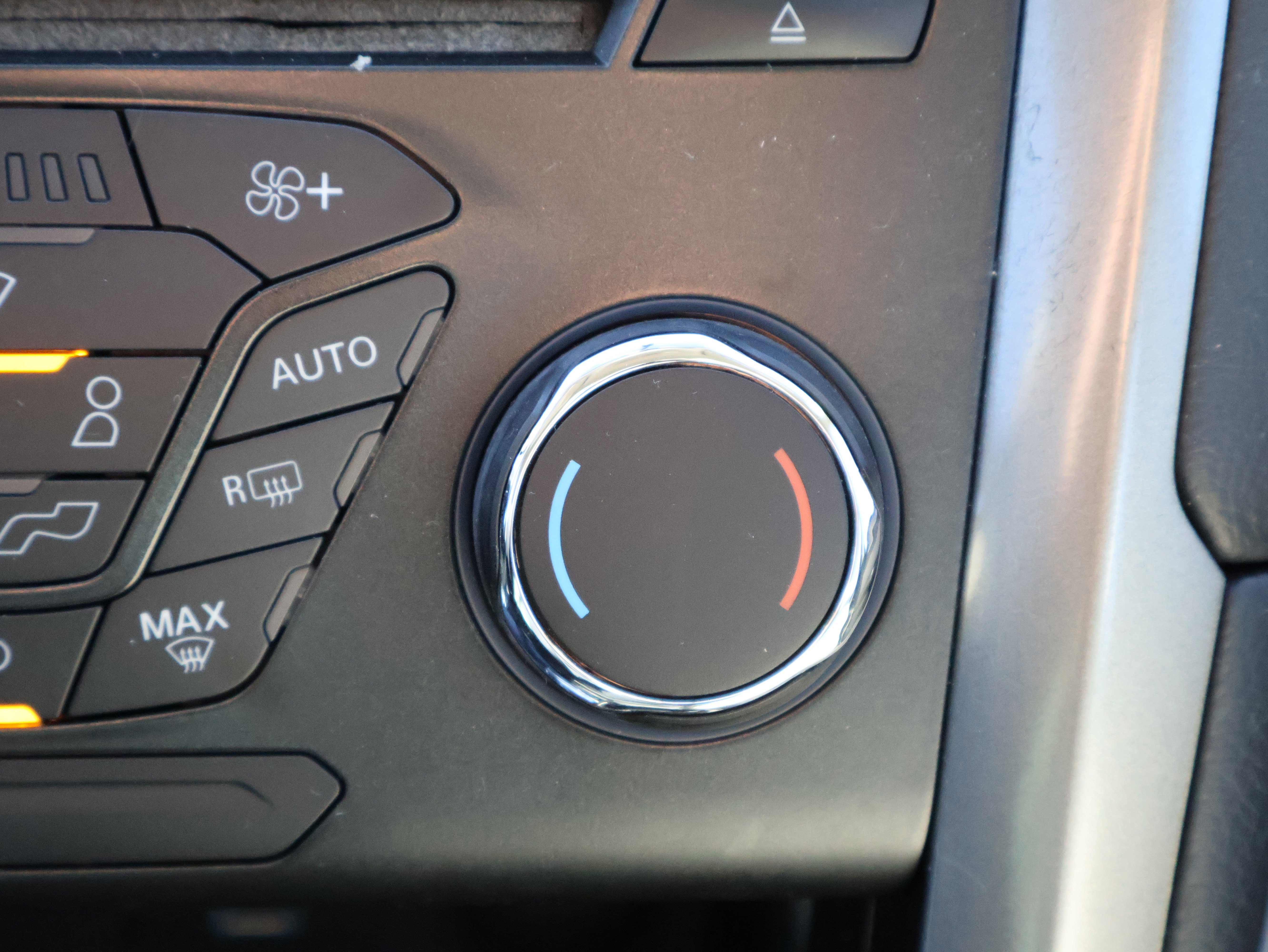 Used 2018 Ford Fusion S image 28