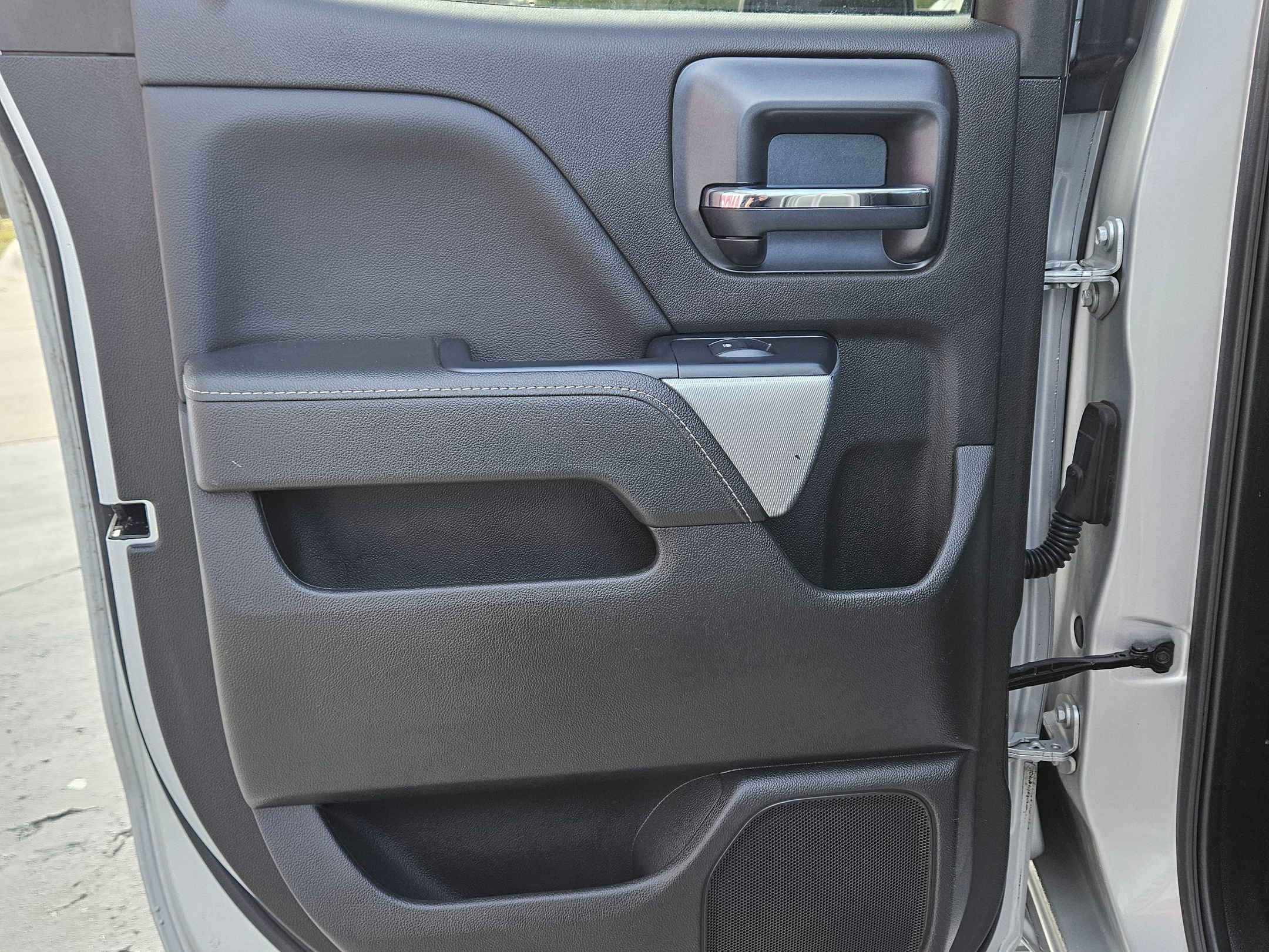 Used 2018 Chevrolet Silverado 1500 LT w/ All Star Edition image 21