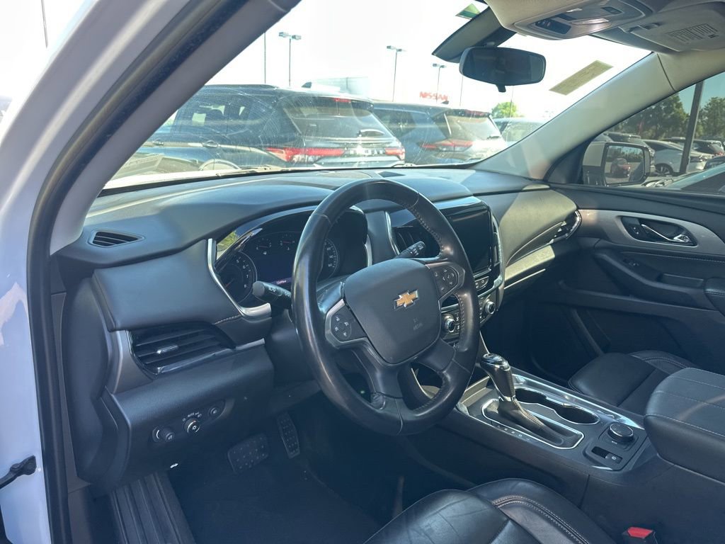 Used 2020 Chevrolet Traverse LT image 9