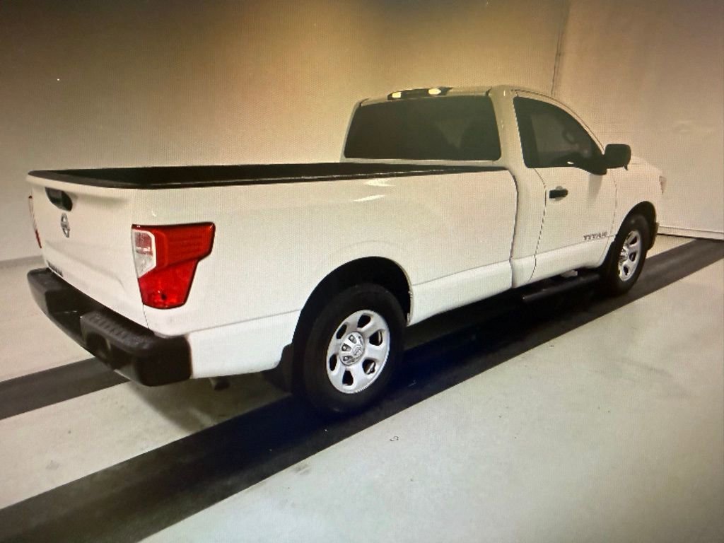 Used 2017 Nissan Titan S image 4