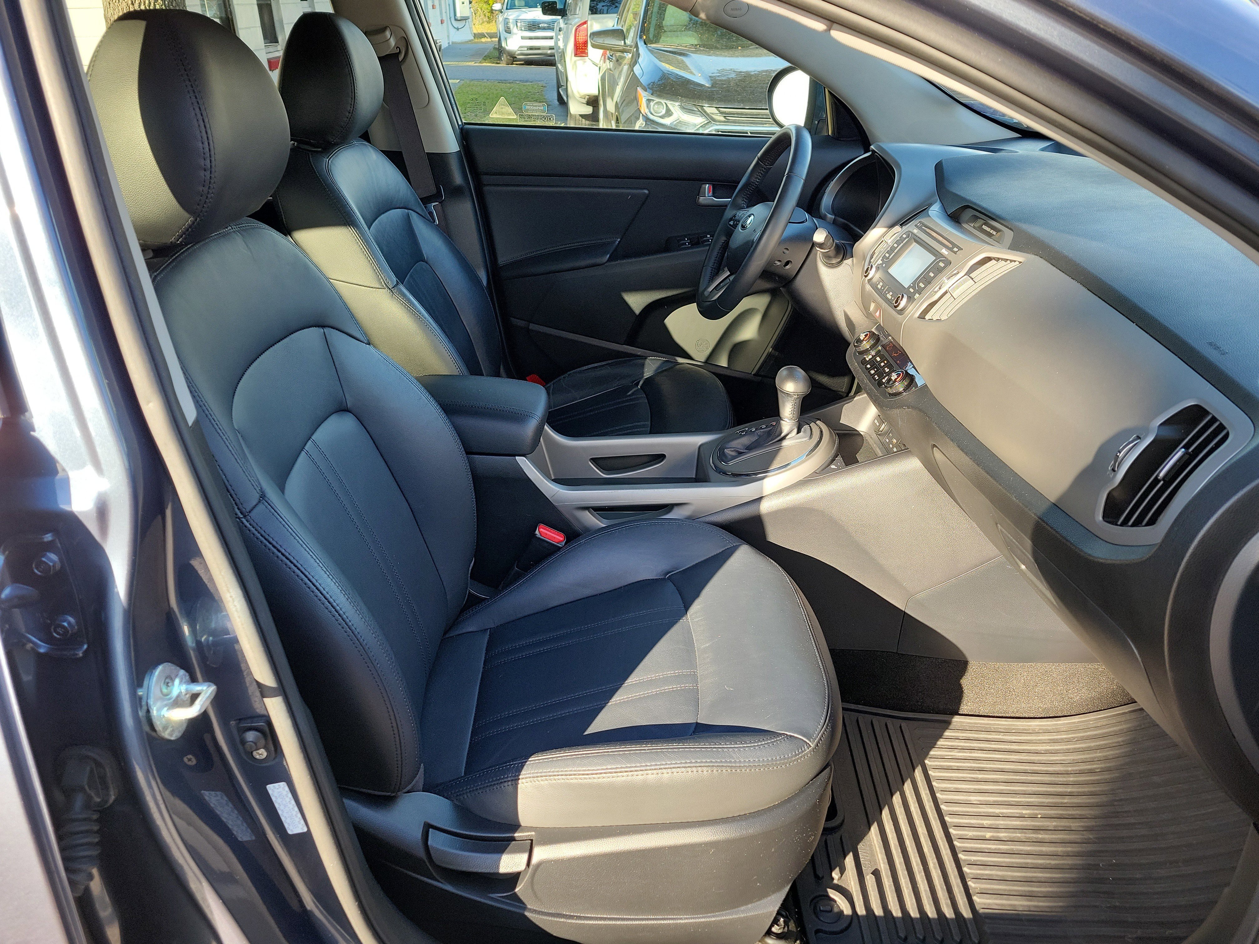 Used 2016 Kia Sportage EX image 7