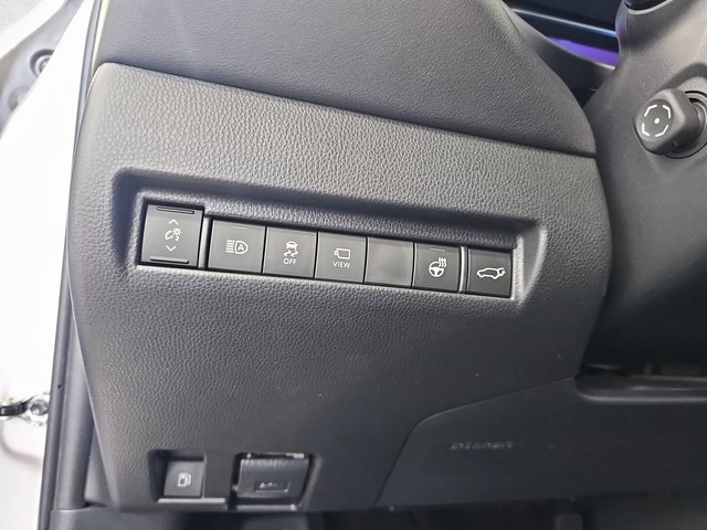 Used 2021 Toyota Venza image 26