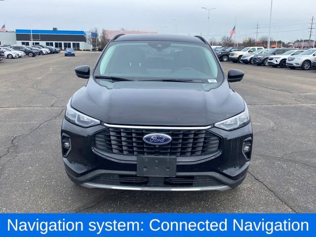 Used 2023 Ford Escape Platinum AWD/4WD image 2