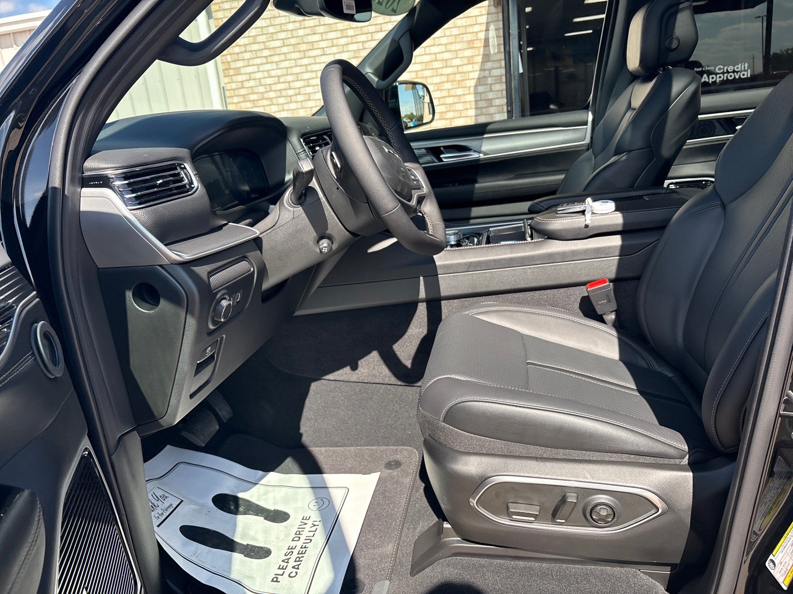 New 2026 Jeep Grand Wagoneer Limited w/ Premium Group II AWD/4WD image 3