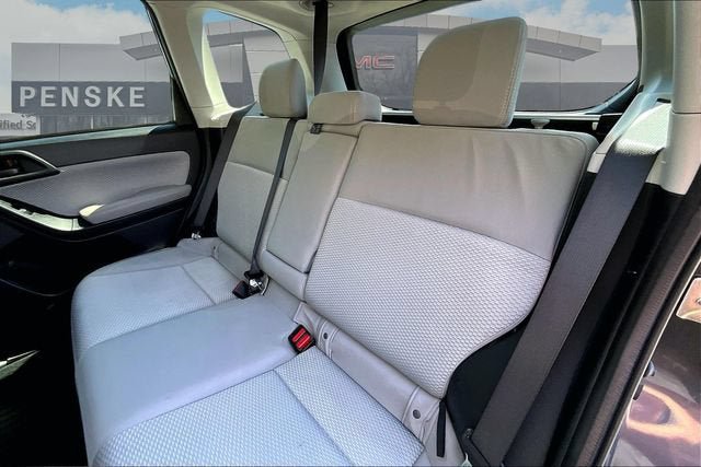 Used 2018 Subaru Forester 2.5i Premium w/ All-Weather Package AWD/4WD image 26