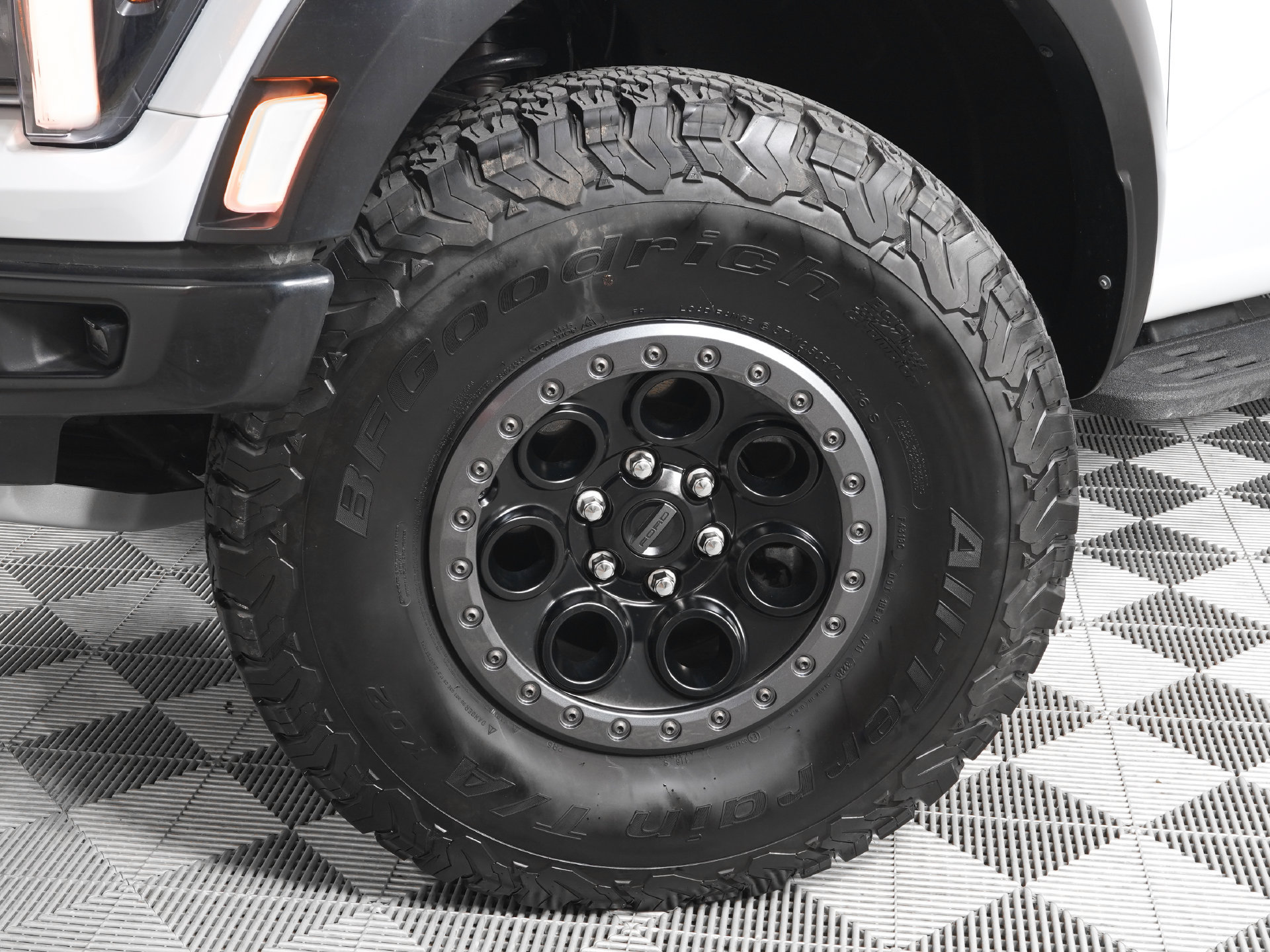 Used 2025 Ford F150 Raptor AWD/4WD image 32