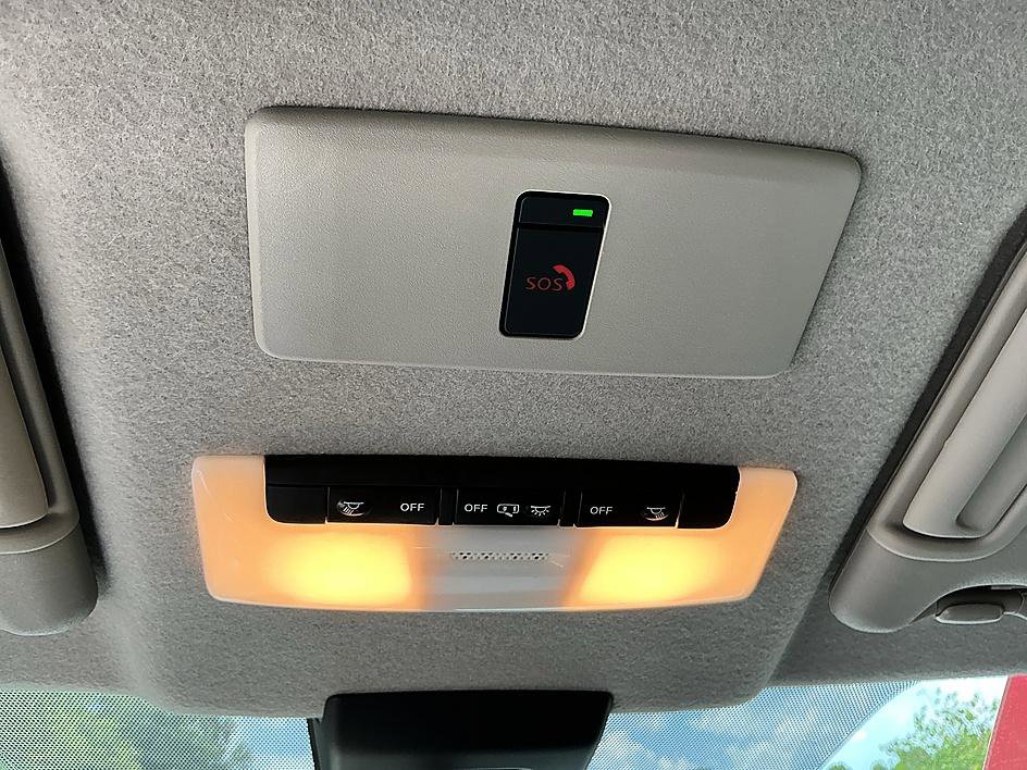 Certified 2021 Nissan Kicks SR w/ SR Premium Package FWD image 21