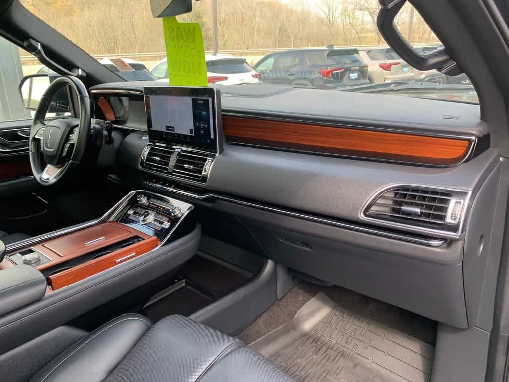Used 2022 Lincoln Navigator Reserve AWD/4WD image 19