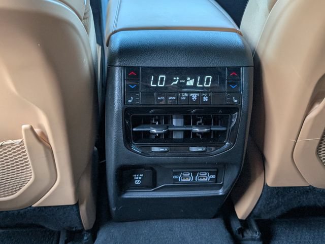 Used 2022 Jeep Grand Cherokee Summit w/ Adv Protech Group IV AWD/4WD image 23
