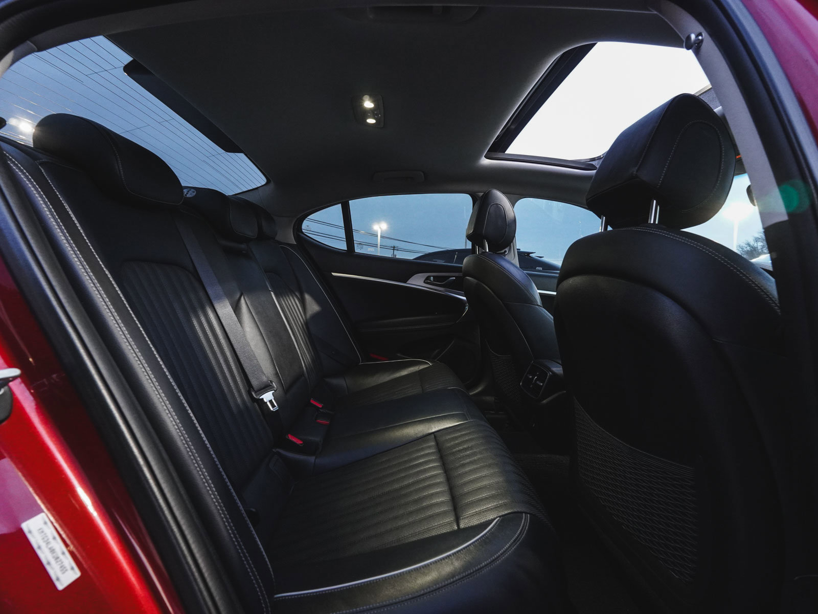 Used 2019 Genesis G70 2.0T Advanced w/ Elite Package image 32