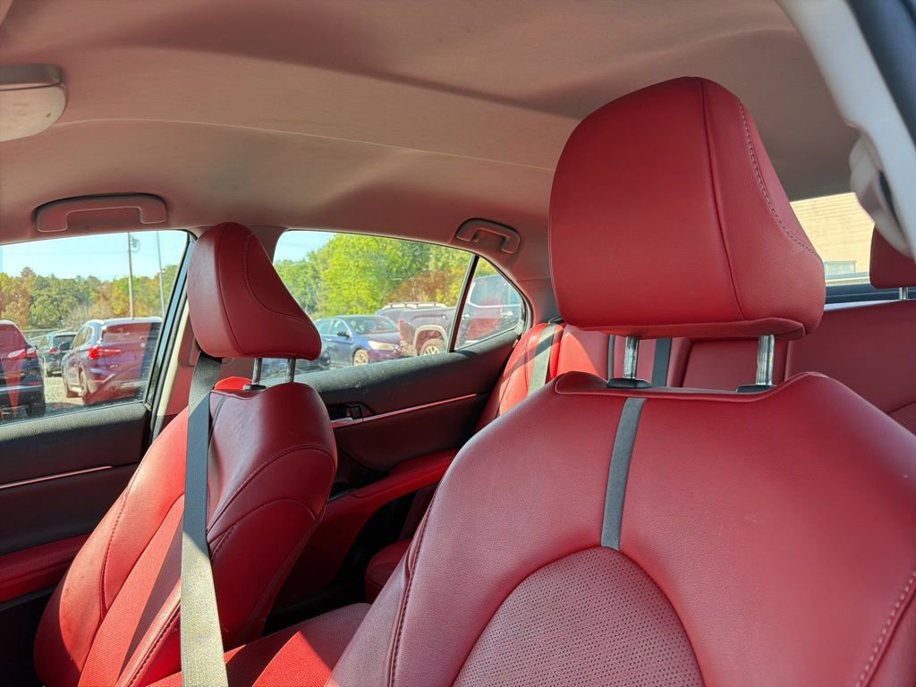 Used 2024 Toyota Camry XSE FWD image 9