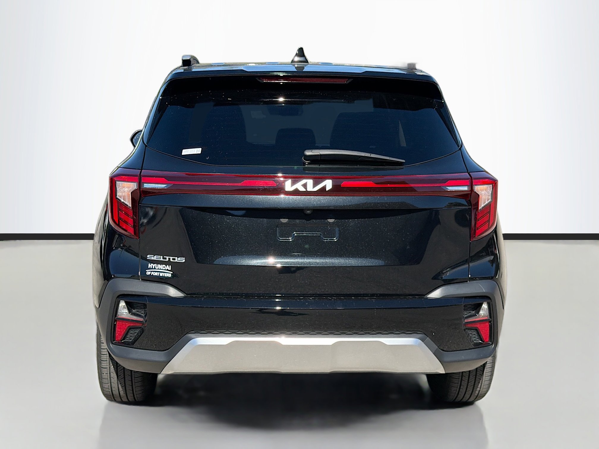 Used 2024 Kia Seltos S image 4